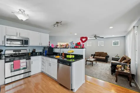 456 North Kelly Court Romeoville IL 60446