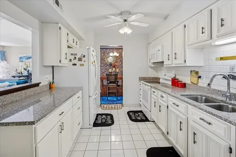 475 Shenstone Road Riverside IL 60546