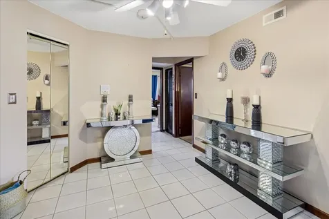475 Shenstone Road Riverside IL 60546