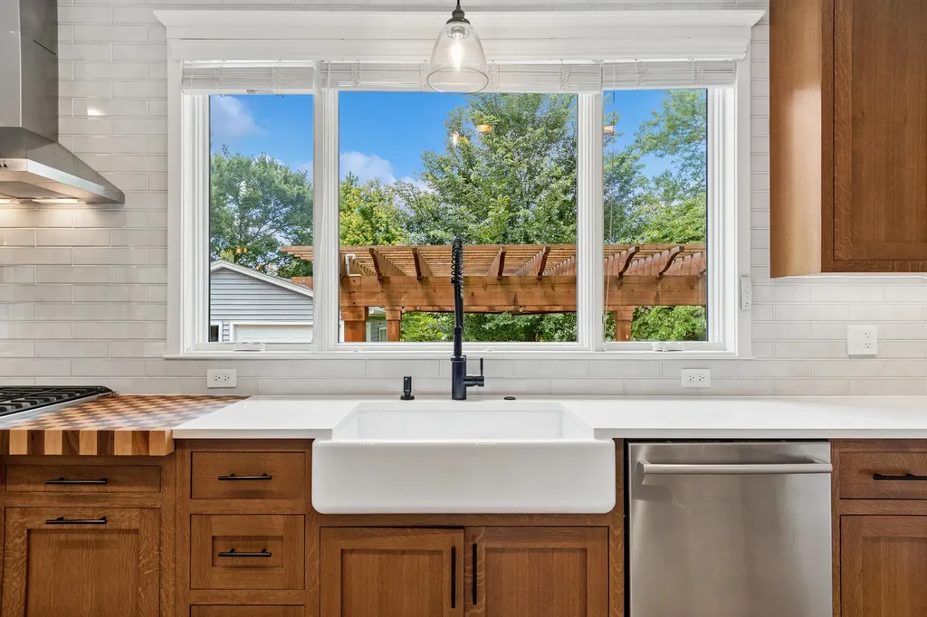 4812 Stonewall Avenue Downers Grove IL 60515