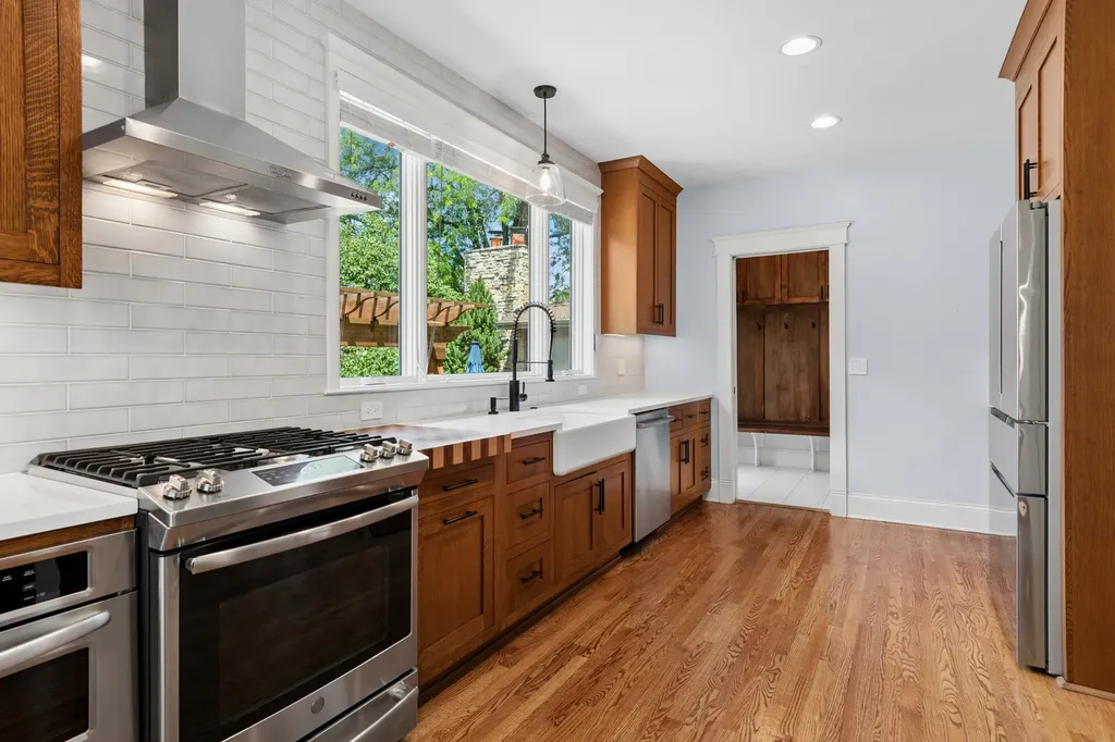 4812 Stonewall Avenue Downers Grove IL 60515