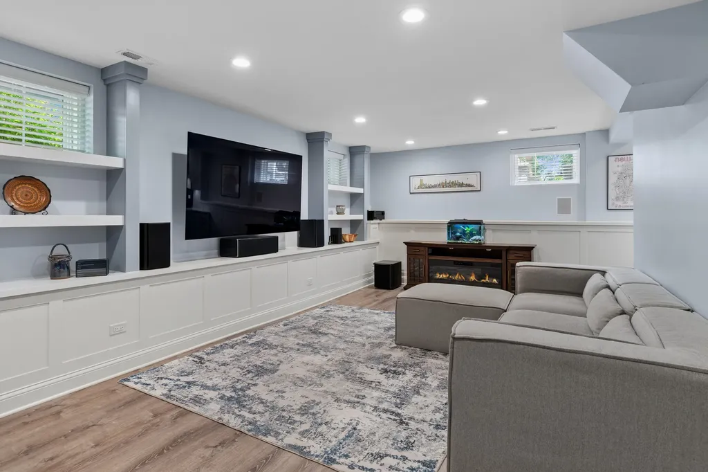4812 Stonewall Avenue Downers Grove IL 60515