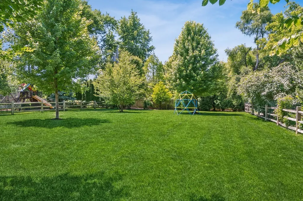 4812 Stonewall Avenue Downers Grove IL 60515