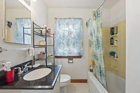 459 South Nelson Avenue Kankakee IL 60901