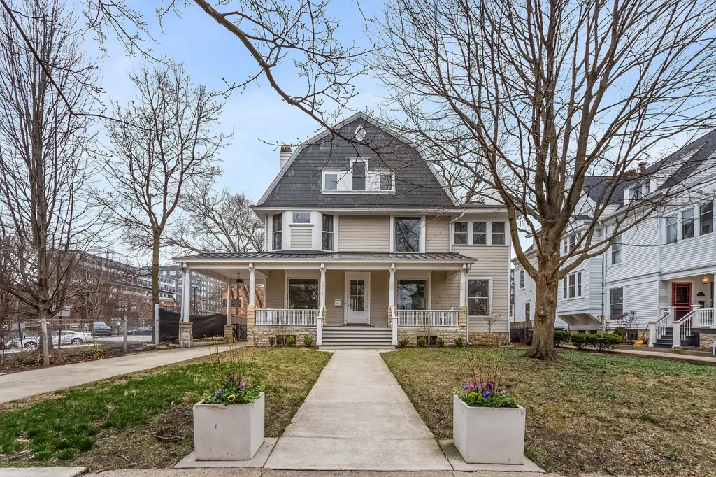 1735 Asbury Avenue Evanston IL 60201