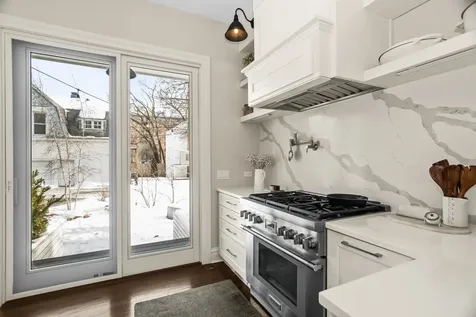 1735 Asbury Avenue Evanston IL 60201