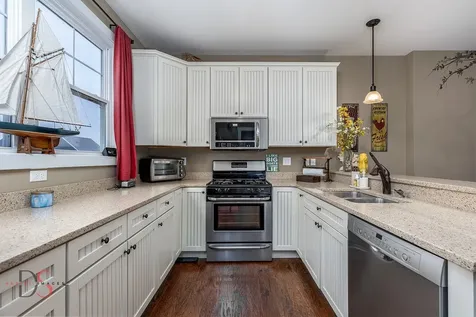 13 River Row Ottawa IL 61350