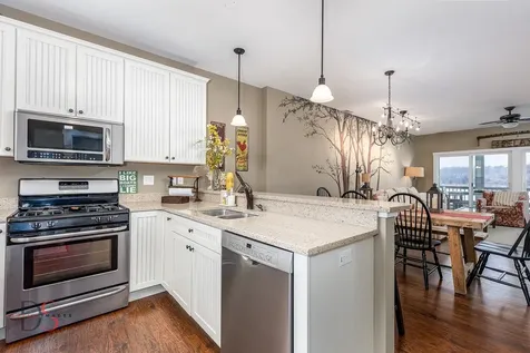 13 River Row Ottawa IL 61350