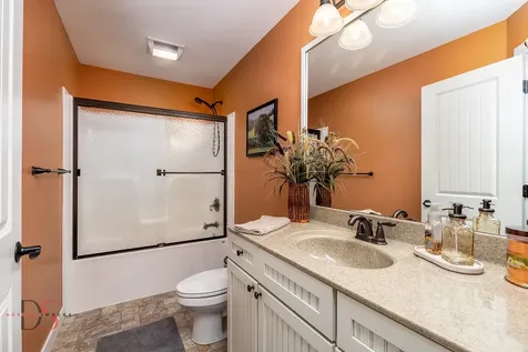 13 River Row Ottawa IL 61350
