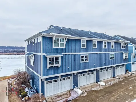 13 River Row Ottawa IL 61350