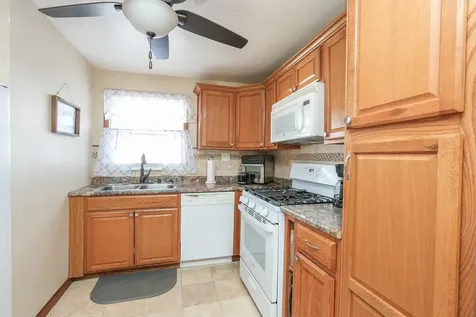 260 West Country Court Bourbonnais IL 60914