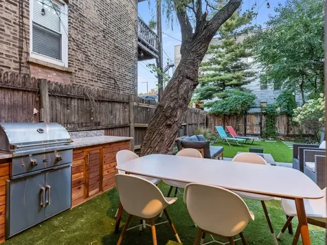 1235 North Damen Avenue Chicago IL 60622