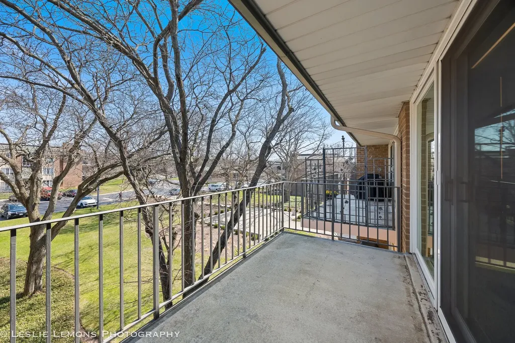 2 Oak Brook Club Drive Oak Brook IL 60523
