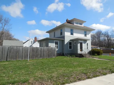 611 Dixon Avenue Rock Falls IL 61071