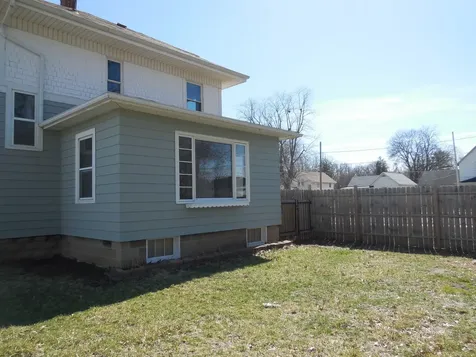 611 Dixon Avenue Rock Falls IL 61071