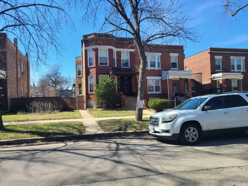 7014 South Calumet Avenue Chicago IL 60637