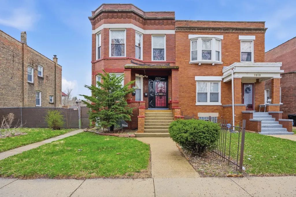 7014 South Calumet Avenue Chicago IL 60637