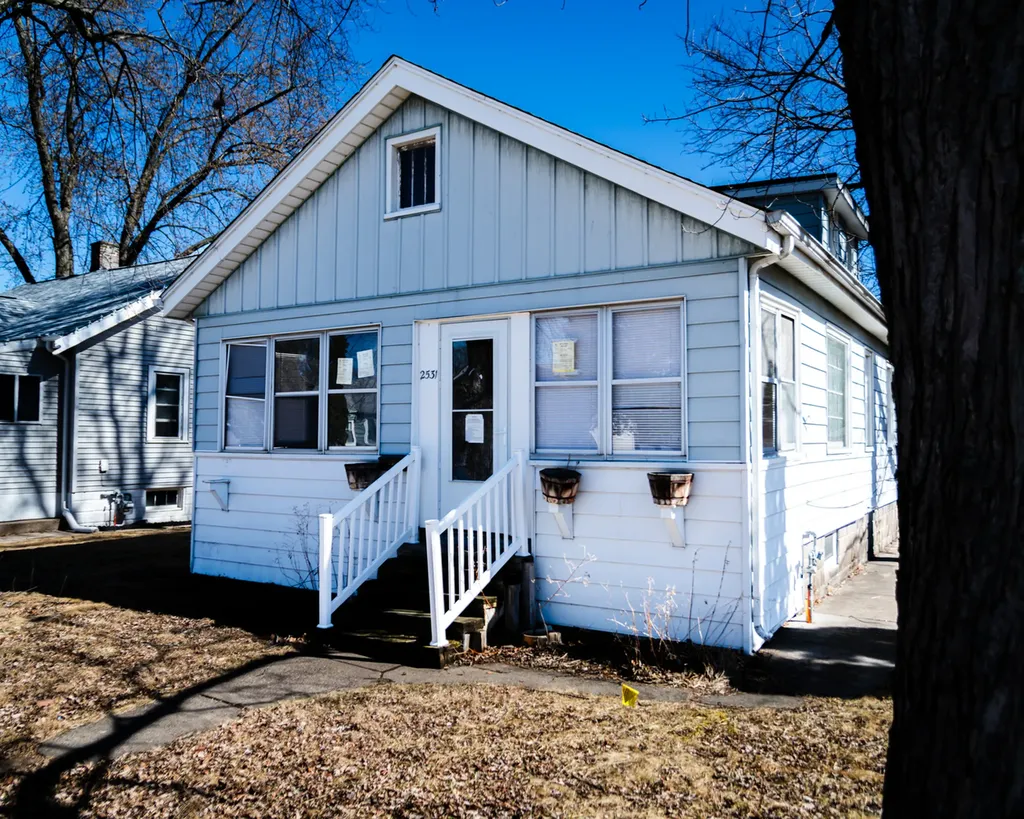 2531 28TH Street Rock Island IL 61201