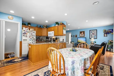 1375 North Whispering Springs Circle Palatine IL 60074