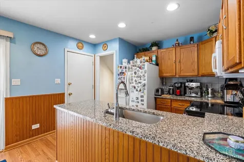1375 North Whispering Springs Circle Palatine IL 60074