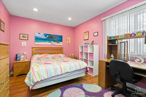 1375 North Whispering Springs Circle Palatine IL 60074