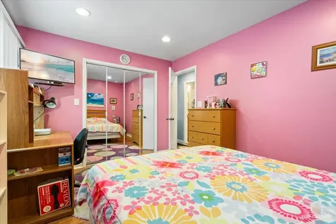 1375 North Whispering Springs Circle Palatine IL 60074