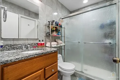 1375 North Whispering Springs Circle Palatine IL 60074
