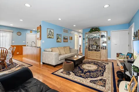 1375 North Whispering Springs Circle Palatine IL 60074