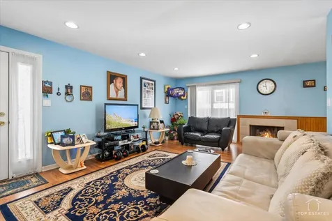 1375 North Whispering Springs Circle Palatine IL 60074