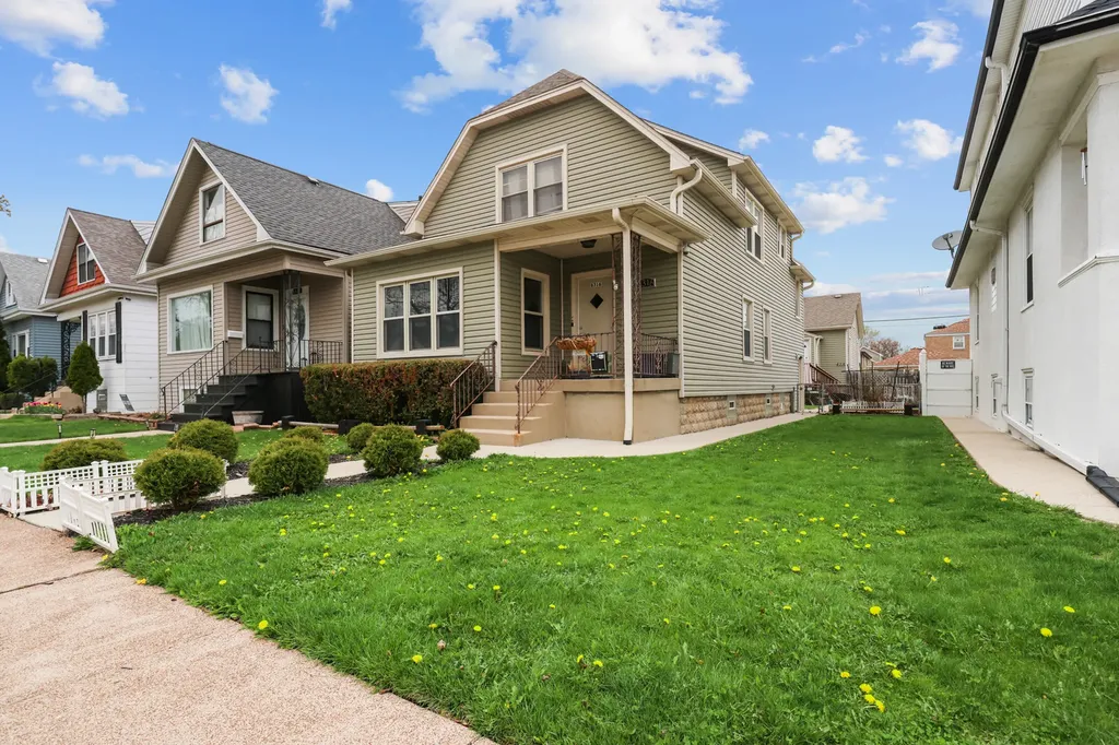 6316 West Warwick Avenue Chicago IL 60634