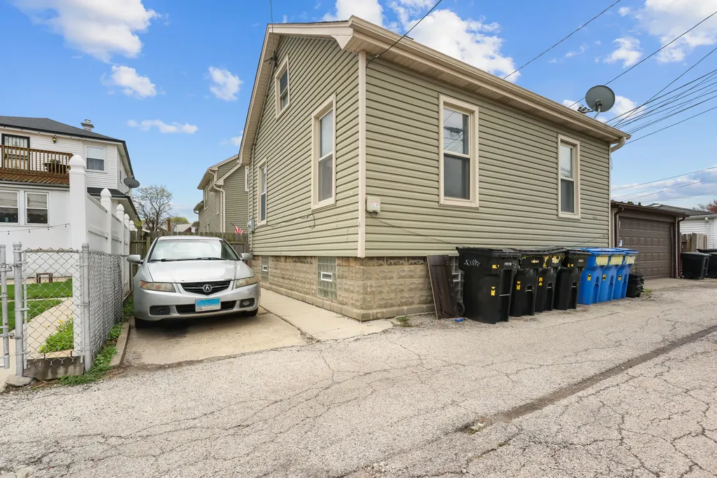 6316 West Warwick Avenue Chicago IL 60634