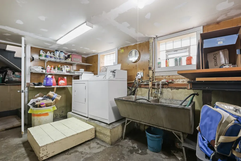 6316 West Warwick Avenue Chicago IL 60634