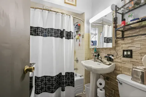6316 West Warwick Avenue Chicago IL 60634