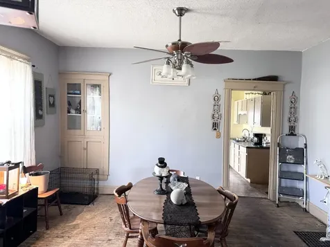 325 West Porter Street Salem IL 62881