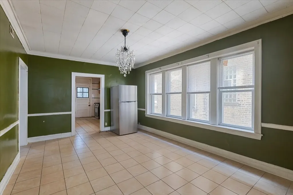 6319 North Claremont Avenue Chicago IL 60659