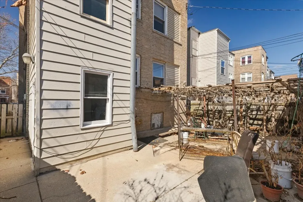 6319 North Claremont Avenue Chicago IL 60659