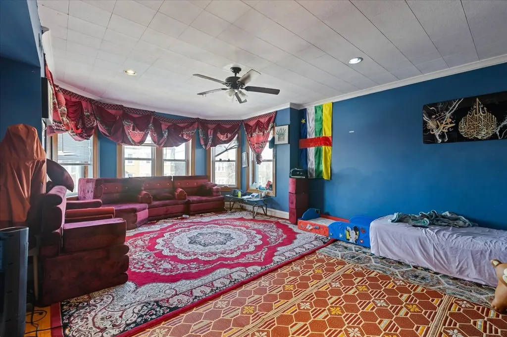 6319 North Claremont Avenue Chicago IL 60659