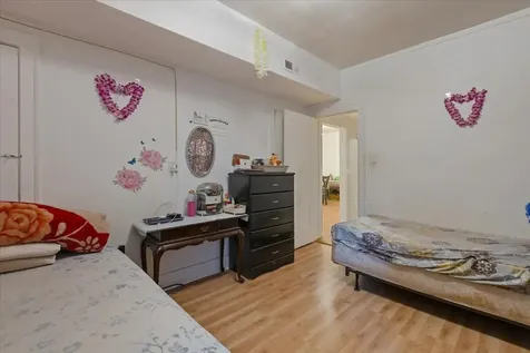 6319 North Claremont Avenue Chicago IL 60659