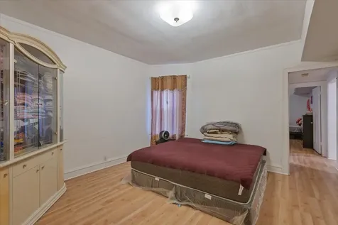 6319 North Claremont Avenue Chicago IL 60659