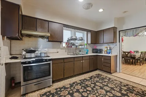 6319 North Claremont Avenue Chicago IL 60659