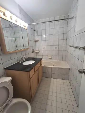 2605 South Indiana Avenue Chicago IL 60616