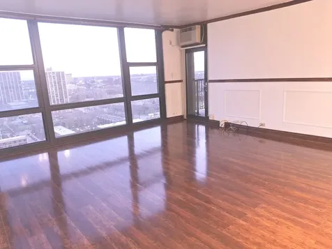 2605 South Indiana Avenue Chicago IL 60616