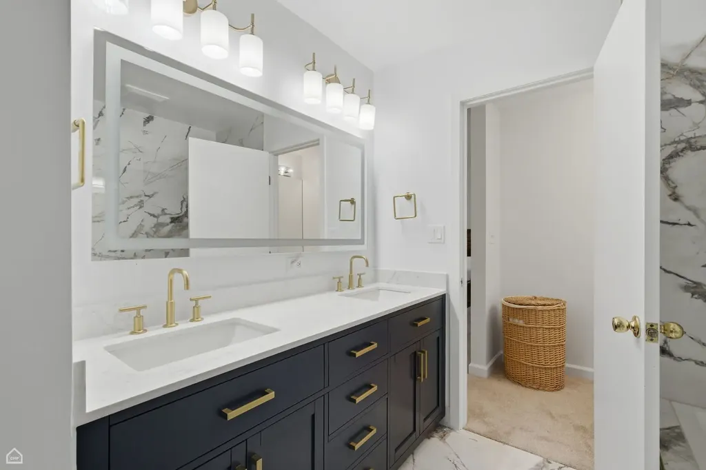 2317 North Hamilton Avenue Chicago IL 60647
