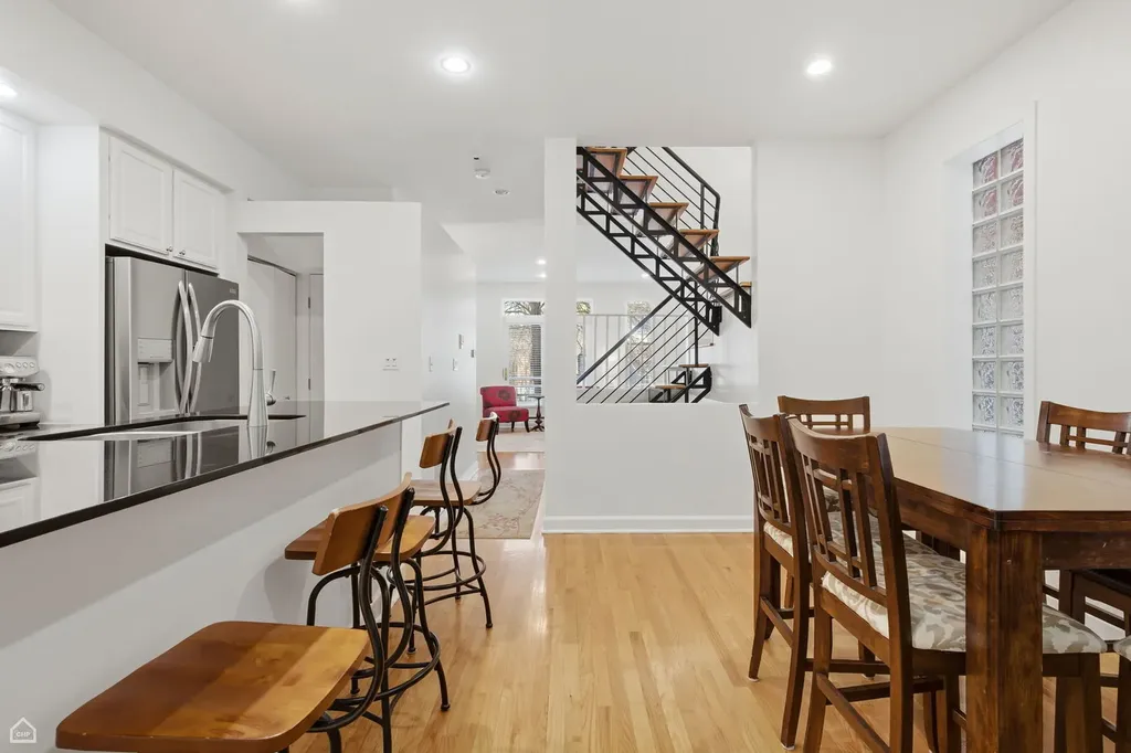 2317 North Hamilton Avenue Chicago IL 60647