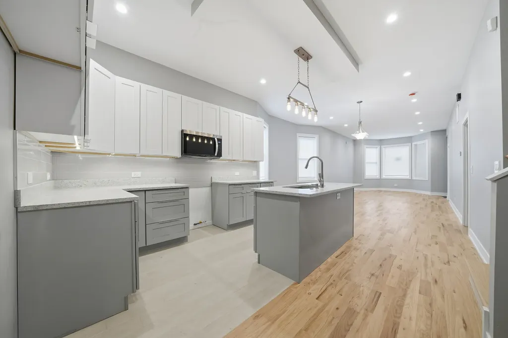 8839 South Colfax Avenue Chicago IL 60617