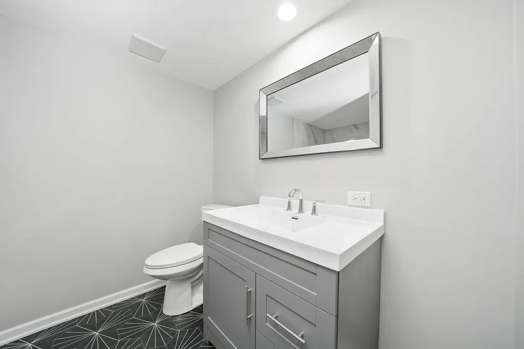 8839 South Colfax Avenue Chicago IL 60617