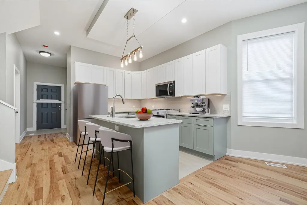 8839 South Colfax Avenue Chicago IL 60617