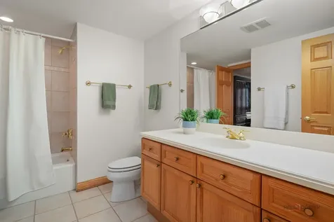37108 North Kimberwick Lane Wadsworth IL 60083