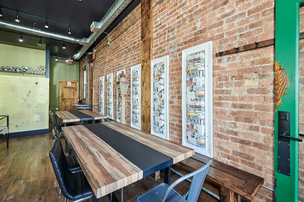 2607 West Peterson Avenue Chicago IL 60659