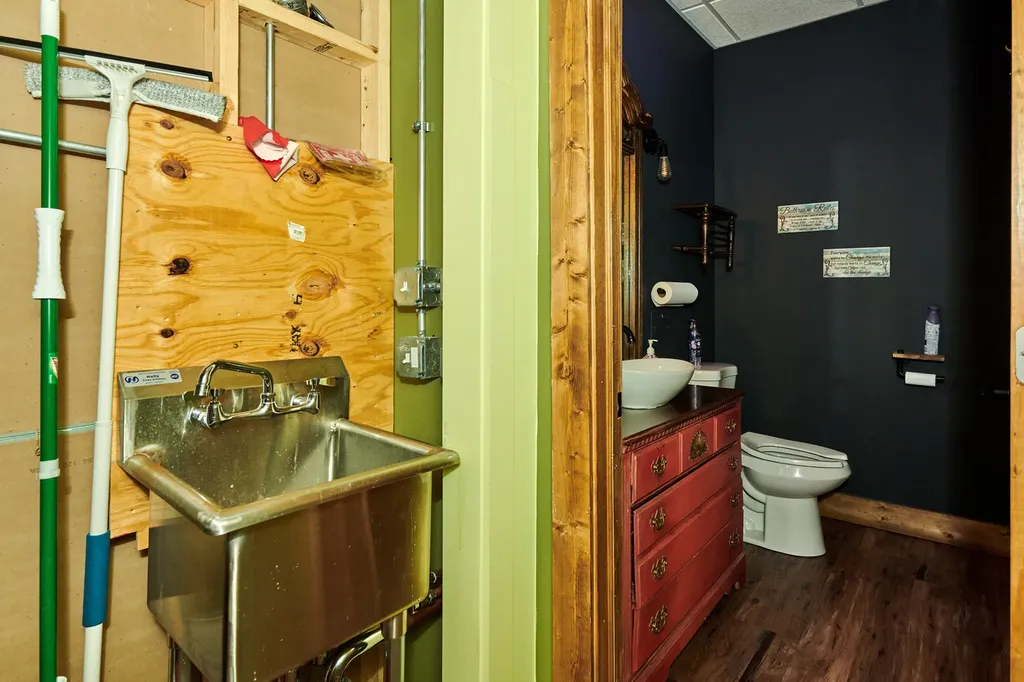 2607 West Peterson Avenue Chicago IL 60659